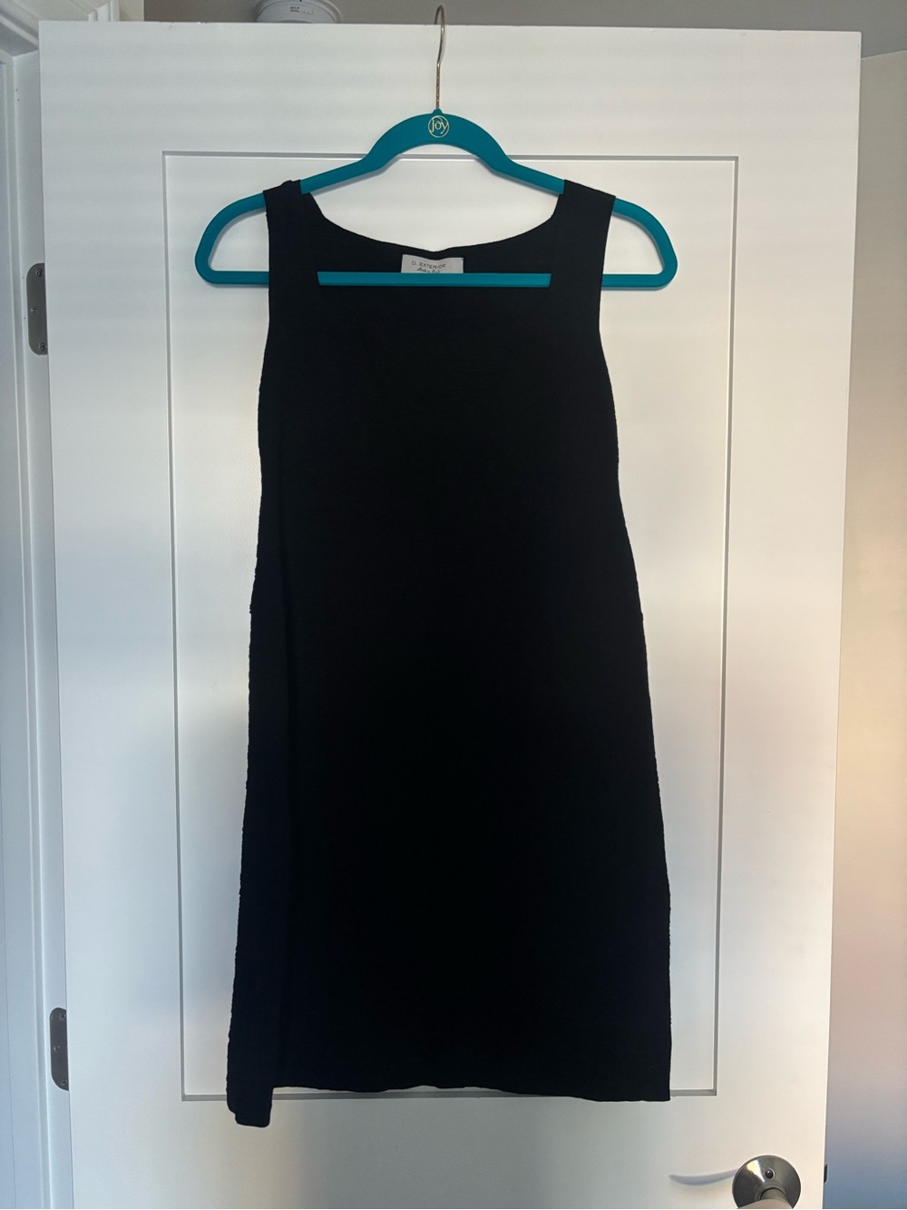 D.Exterior Black 3D Textured Floral Knit Sleeveless Sheath Dress
